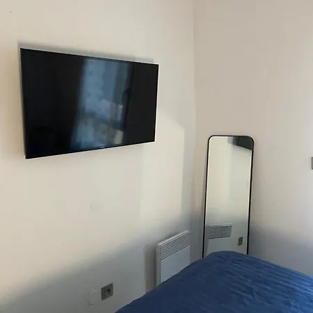 Apartment Seasonal